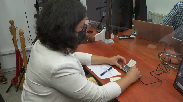 S-au eliberat primele cărți de identitate electronice din România. Ce documente ar putea înlocui