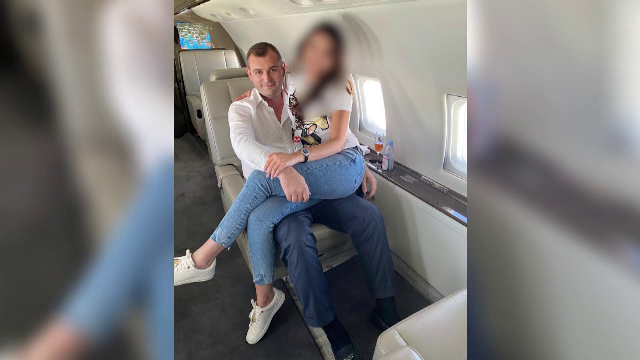 Un cunoscut om de afaceri își acuză fosta iubită că l-a otrăvit: ”Mă simțeam foarte rău. Simțeam că îmi pierd mințile”