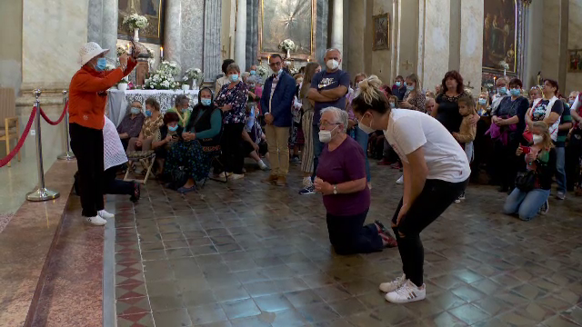 Creștinii au sărbătorit Nașterea Maicii Domnului: ”Toată lumea are probleme și aici găsim mângâiere, sprijin, ne eliberăm”