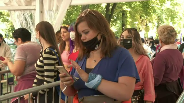 UNTOLD şi-a deschis porţile la Cluj-Napoca. Mii de oameni vor să petreacă până dimineață