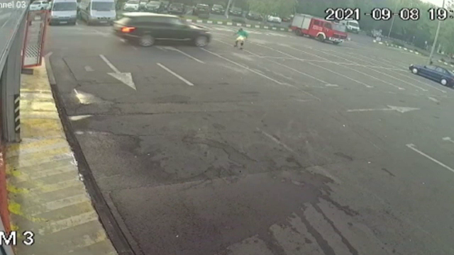 Cetățeanul turc care a intrat cu mașina într-un angajat de la o spălătorie auto a fost arestat