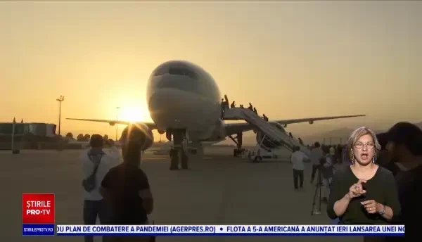 Primul zbor comercial internaţional a plecat de la Kabul cu peste 100 de pasageri la bord
