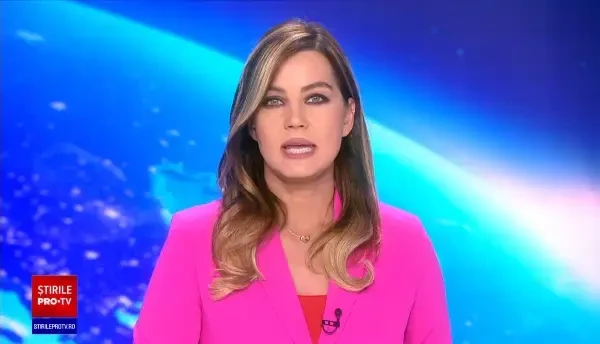 Imagini șocante la o nuntă la care cânta Adrian Minune. Câțiva nuntași au tras cu mitralierele în aer. VIDEO