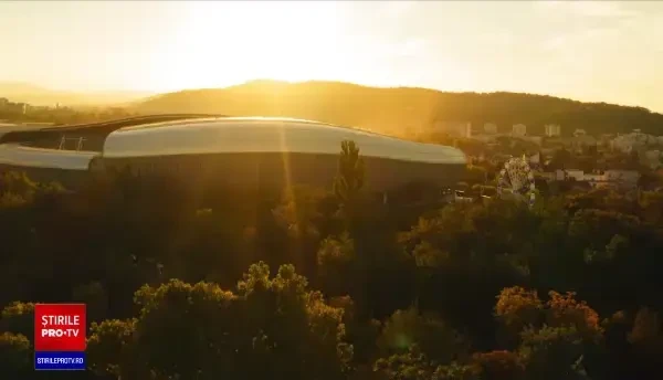 Peste 56 de mii de tineri au petrecut împreună, la Cluj, în prima zi a festivalului „Untold”