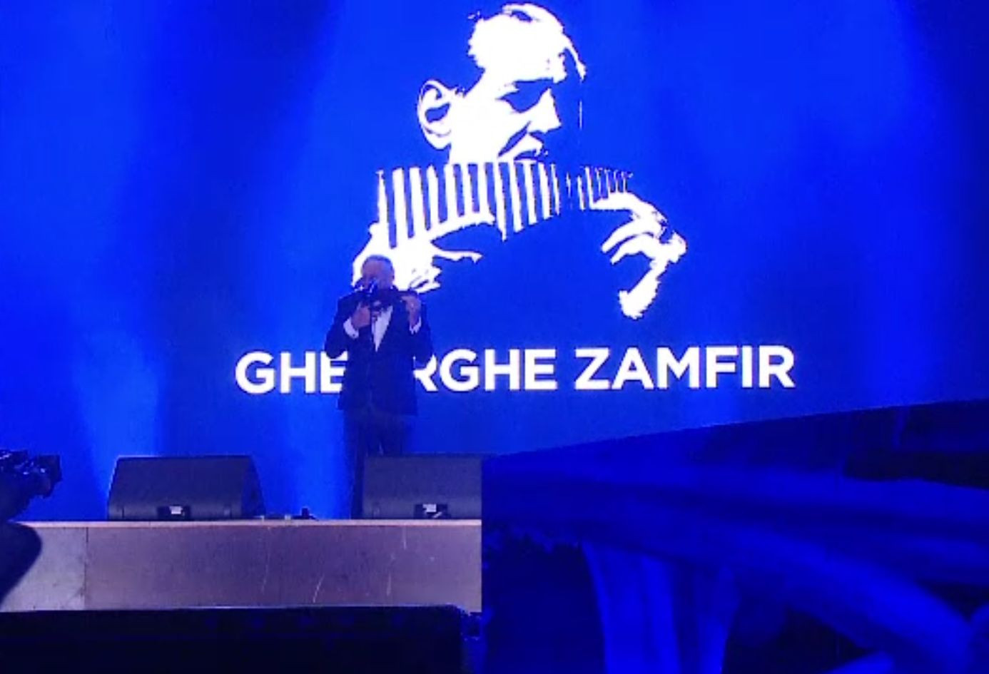 Noapte magică la „Untold”, cu Gheorghe Zamfir și naiul său fermecat. Surprizele de sâmbătă seara