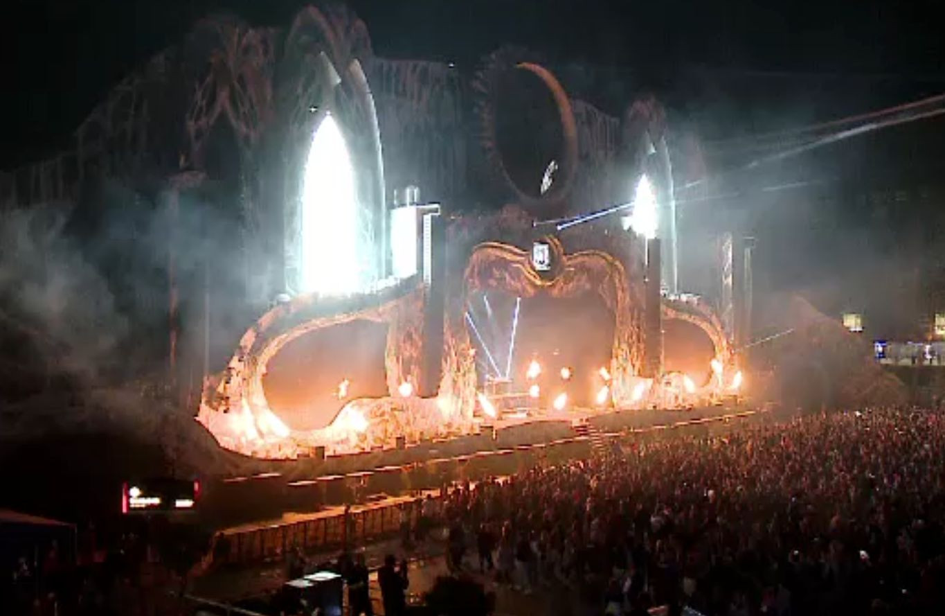 Untold s-a încheiat în forță. Fanii pot dona sumele necheltuite pentru reconstrucția spitalelor