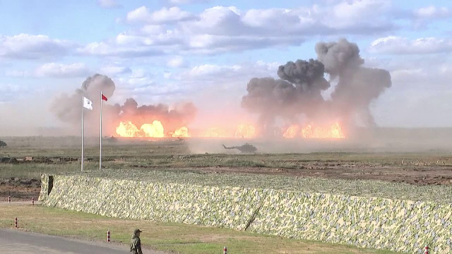 Exercițiile care dau fiori europenilor, în plină desfășurare, în Rusia și Belarus. Vladimir Putin a asistat la manevre