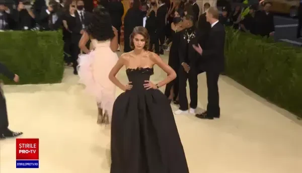 Covorul roșu, Met Gala 2021. Kim Kardashian și Naomi Osaka, apariții surprinzătoare. GALERIE FOTO