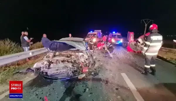 VIDEO. Accident mortal pe DNC3. O mamă și un fiu au murit în urma coliziunii