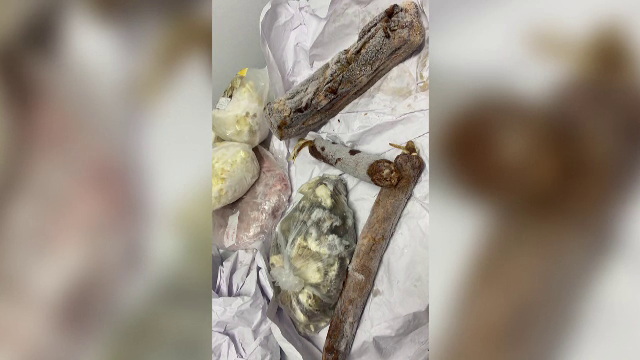 De la produse expirate până la mormane de gunoi. Neregulile găsite de inspectorii ANPC pe litoralul românesc, în această vară