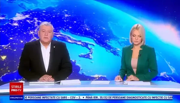 Un șofer pe un excavator a murit după ce utilajul a fost lovit de tren