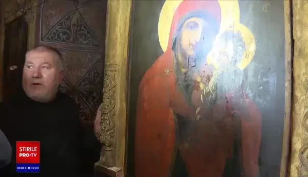 Minune într-o biserică din Gorj: o icoană a început să lăcrimeze. ”Părinte, părinte, plânge Maica Domnului!”