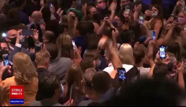 New York-ul a revenit la viață, după 17 luni în care sălile de teatru de pe Broadway au fost închise