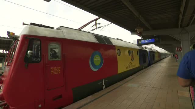 Trenul simbol al Europei, "Connecting Europe Express", a ajuns în Gara de Nord