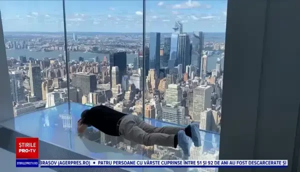 New York-ul, văzut de la 400 de metri dintr-un spațiu special. Este creația lui Kenzo Digital