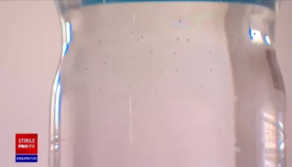 Se scumpește apa îmbuteliată. Cât va costa o sticlă de doi litri