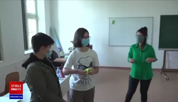 Modele de predare străină, în mai multe școli din țară. Părinții sunt încântați de evoluția celor mici