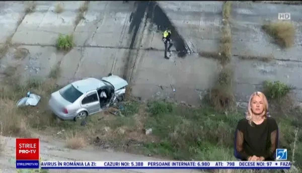 Un tânăr a murit după ce a căzut cu mașina într-un canal de irigații. Șoferul ieșise recent din închisoare