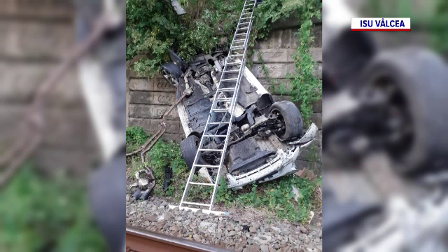 Un șofer a încercat să depășească un TIR, dar a pierdut controlul volanului. Ce a urmat este incredibil
