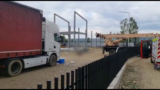 Tragedie la locul de muncă. Un piteștean a murit după ce a fost strivit de o macara