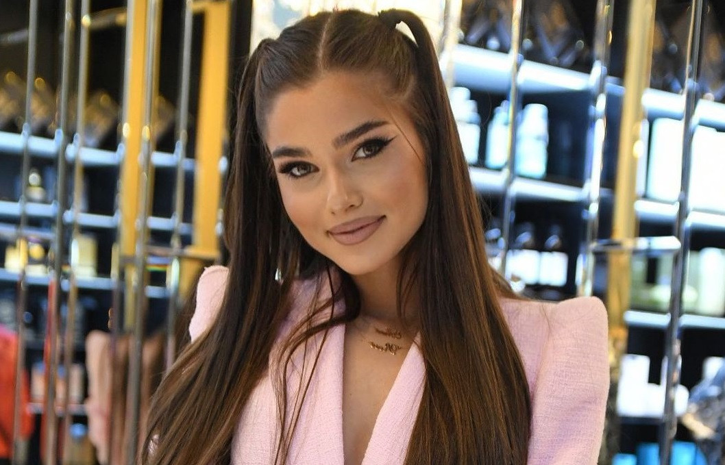 Cum îl va chema pe copilul lui Theo Rose. Artista va avea un băiețel