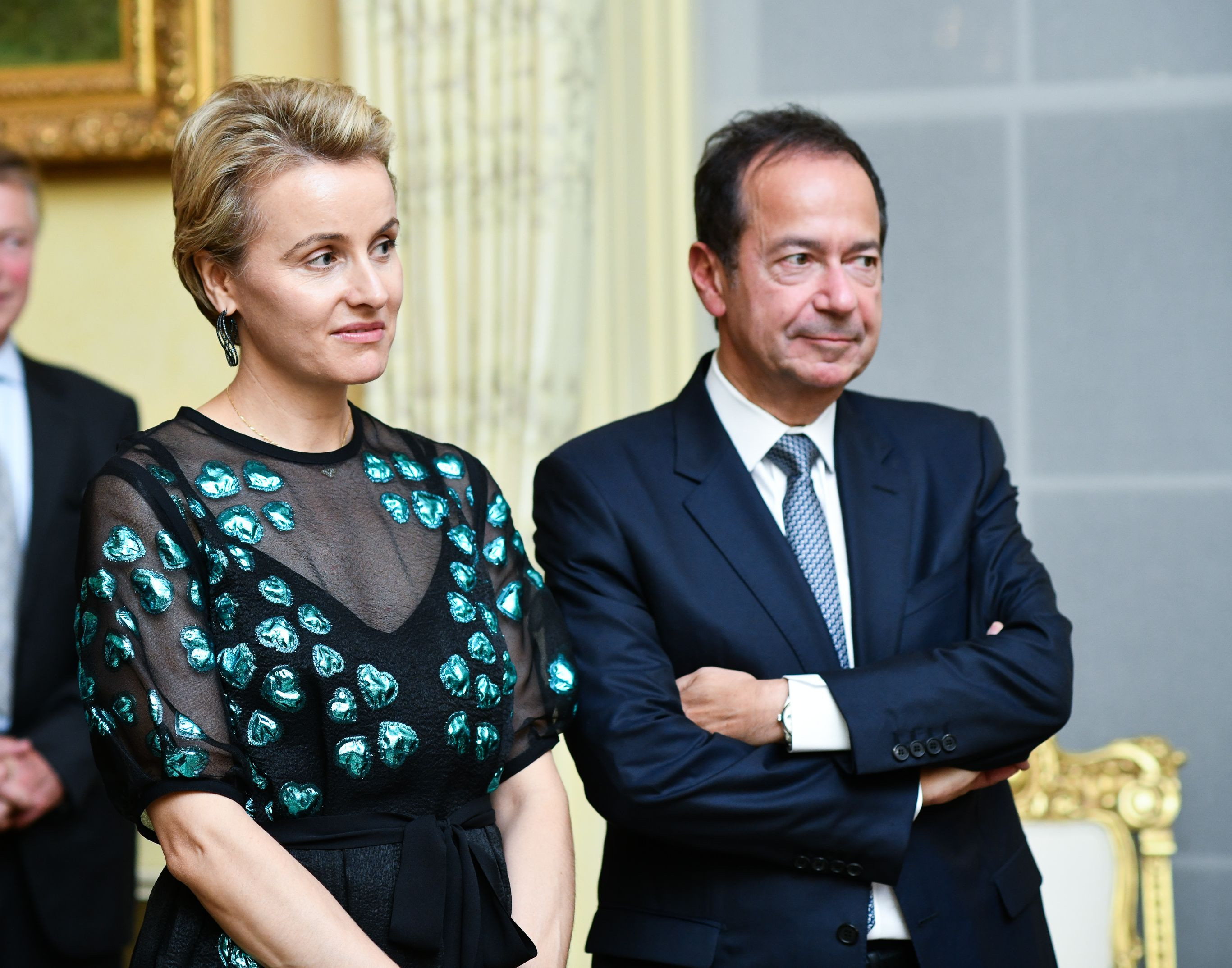 Miliardarul John Paulson divorțează de soția româncă. Jenny ar putea să obțină jumătate din averea fabuloasă