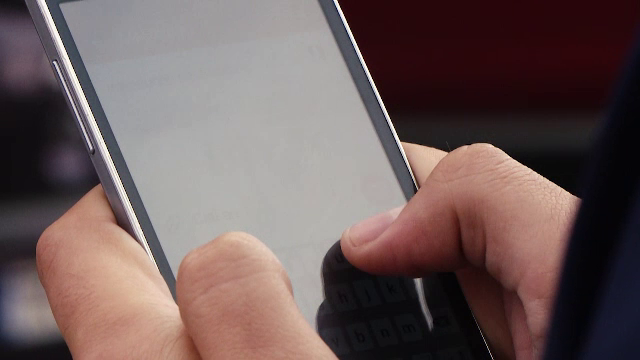 Un tânăr din Bacău a fost înjunghiat după ce a dat mesaje unei fete. Cum a fost posibil