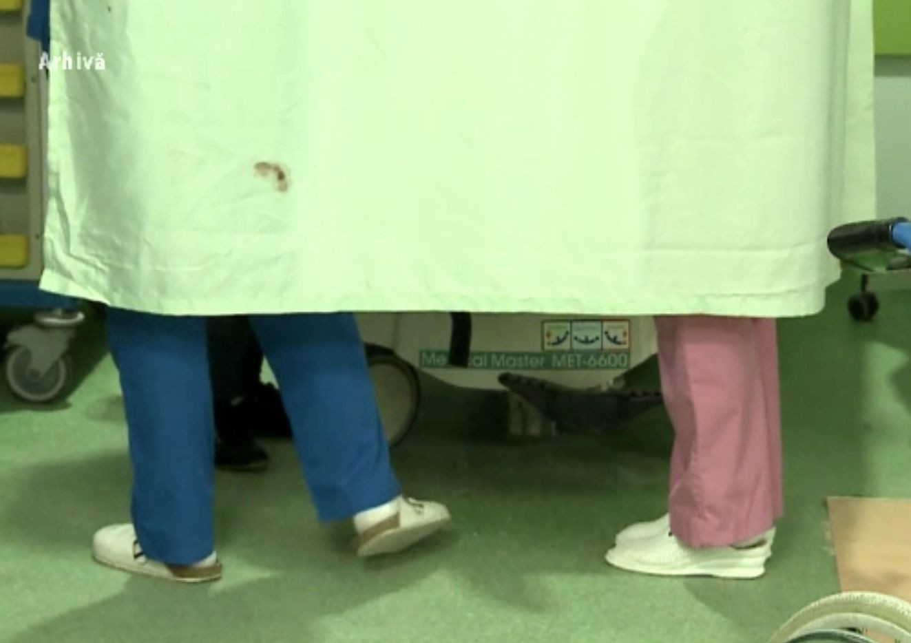 Asistentă medicală decedată, la zece zile după ce și fiica sa murise la naștere. Ambele aveau COVID