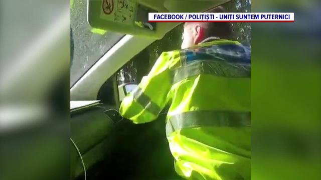 Doi poliţişti, cercetaţi disciplinar după ce au strigat după o femeie pe stradă: "Eşti prea mare, nu mai vede radarul"