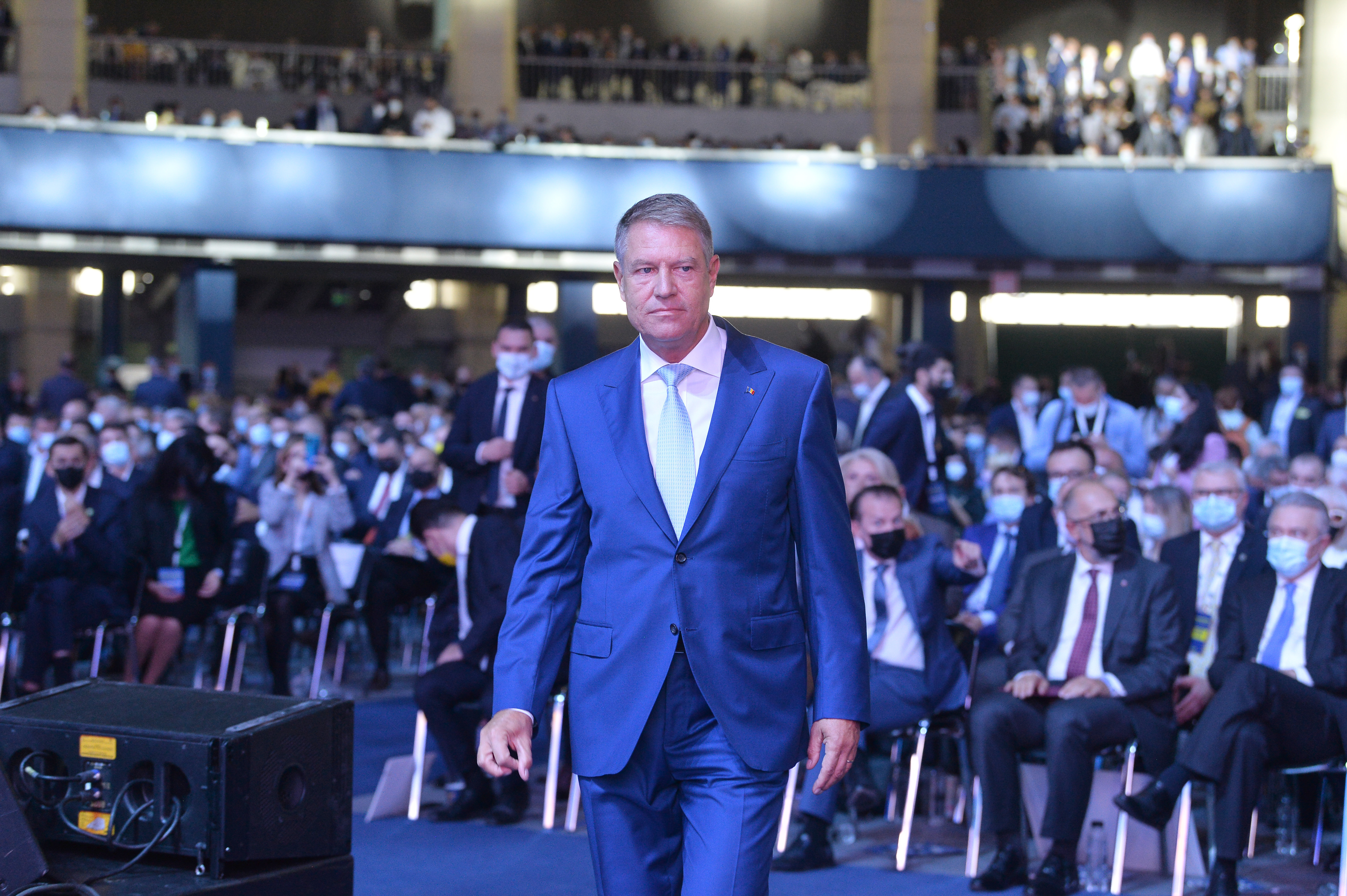 Iohannis și Cîțu regândesc campania de vaccinare. Președintele critică românii că nu profită de “arma" pe care o avem