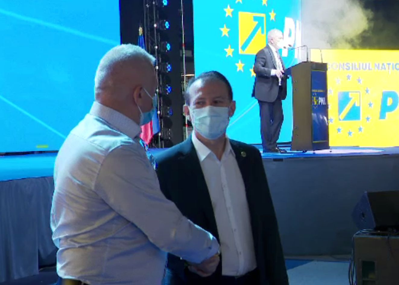 A doua zi de alegeri la PNL, pentru posturile de vicepreședinți. De data asta, voturile au fost la vedere