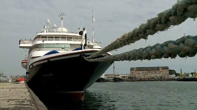 Prima navă cu turiști care ajunge în Constanța, după o pauză de 2 ani. Cum au reacționat americanii când au auzit fanfara