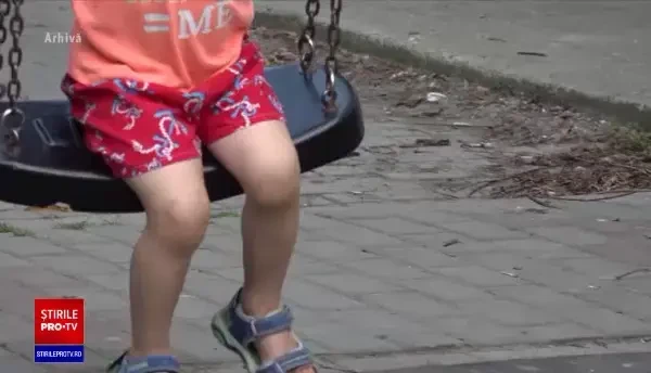 Copil de 5 ani din Vaslui, între viață și moarte după ce a băut o soluţie pentru deparazitarea oilor