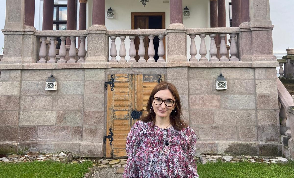 ”România, știi bine!”. Paula Herlo continuă povestea castelelor și conacelor de vis din România