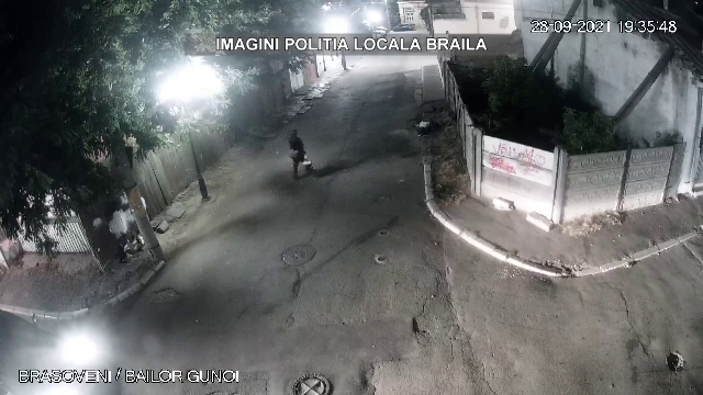 Zeci de persoane dintr-un cartier din Brăila, amendate pentru că aruncau gunoiul pe domeniul public