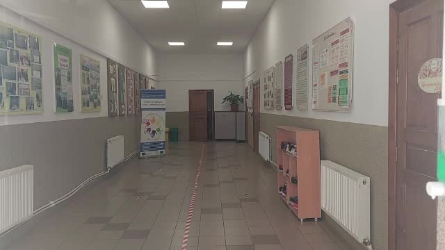 Profesor din Suceava, filmat în timp ce pălmuia un elev. Polițiștii i-au întocmit dosar penal