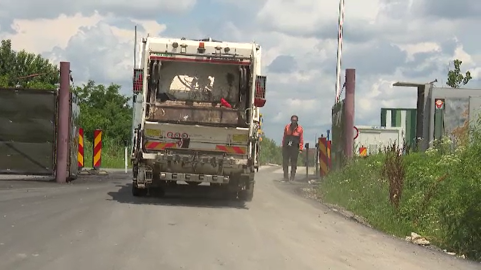 ”Războiul gunoaielor”. Unde sunt obligați să depoziteze gunoiul toți operatorii de salubritate din capitală