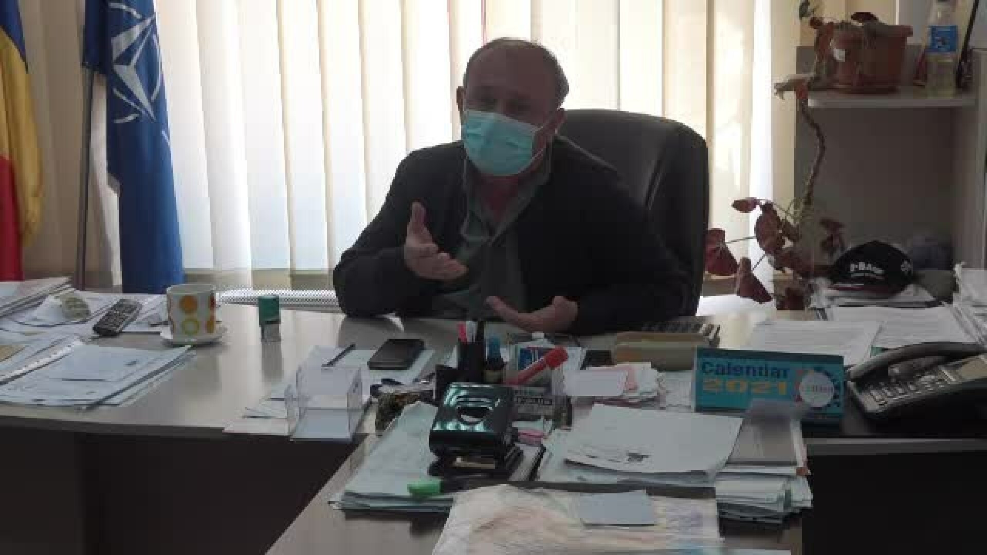 Interviu de angajare în chiloţi la o primărie. Primarul ar fi cerut favoruri sexuale unei tinere