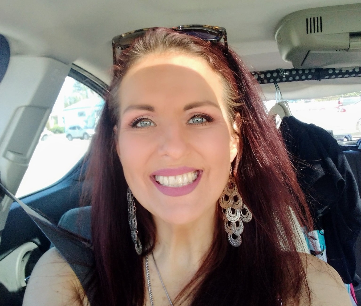 O femeie, ucisă de câinele unui prieten, s-a sacrificat ca să-și salveze cele două fiice