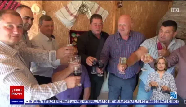 Festivalul Berbecului a ajuns la a 4-a ediție: pastramă, brânză în scoarţă de brad și plăcinte moldovenești