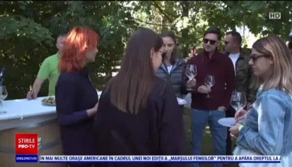 Ziua Națională a Gastronomiei și a Vinului Românesc. Cu ce bunătăți tradiționale au fost delectați turiștii străini
