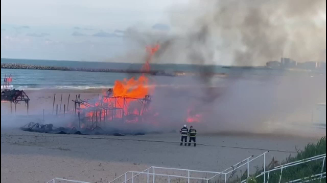 Incendiu violent la un bar din Constanța. Focul s-a extins și în împrejurimi