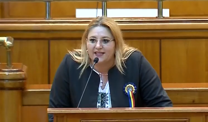 VIDEO. Șoșoacă, atac la Cîțu: ”Dacă dvs. sunteți Superman, eu sunt Xena, Prințesa Războinică”