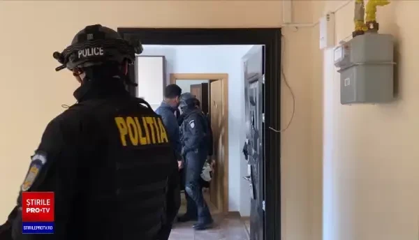 18 migranți, găsiți într-un apartament din Timișoara. O rețea de traficanți este anchetată