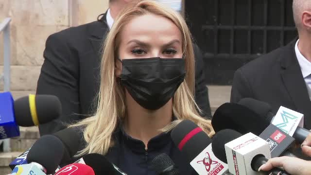 Purtarea măştii de protecţie, obligatorie de vineri în toate spaţiile publice din Bucureşti, cu unele excepţii
