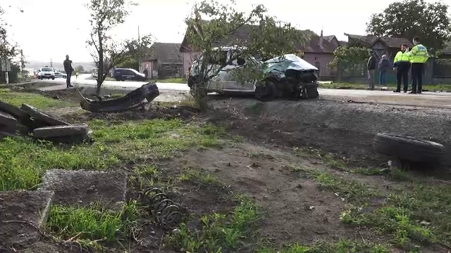Accident înfiorător în județul Mureș. Un tânăr și-a pierdut viața după ce a intrat într-o mașină cu nisip