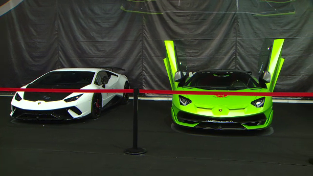 Mașini accesibile, dar și modele exclusiviste, prezentate la Salonul Auto București