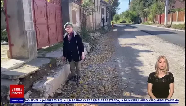 Modernizarea unui drum a lăsat o comună fără apă și acces în curți. Rezolvarea pare să fie de negăsit