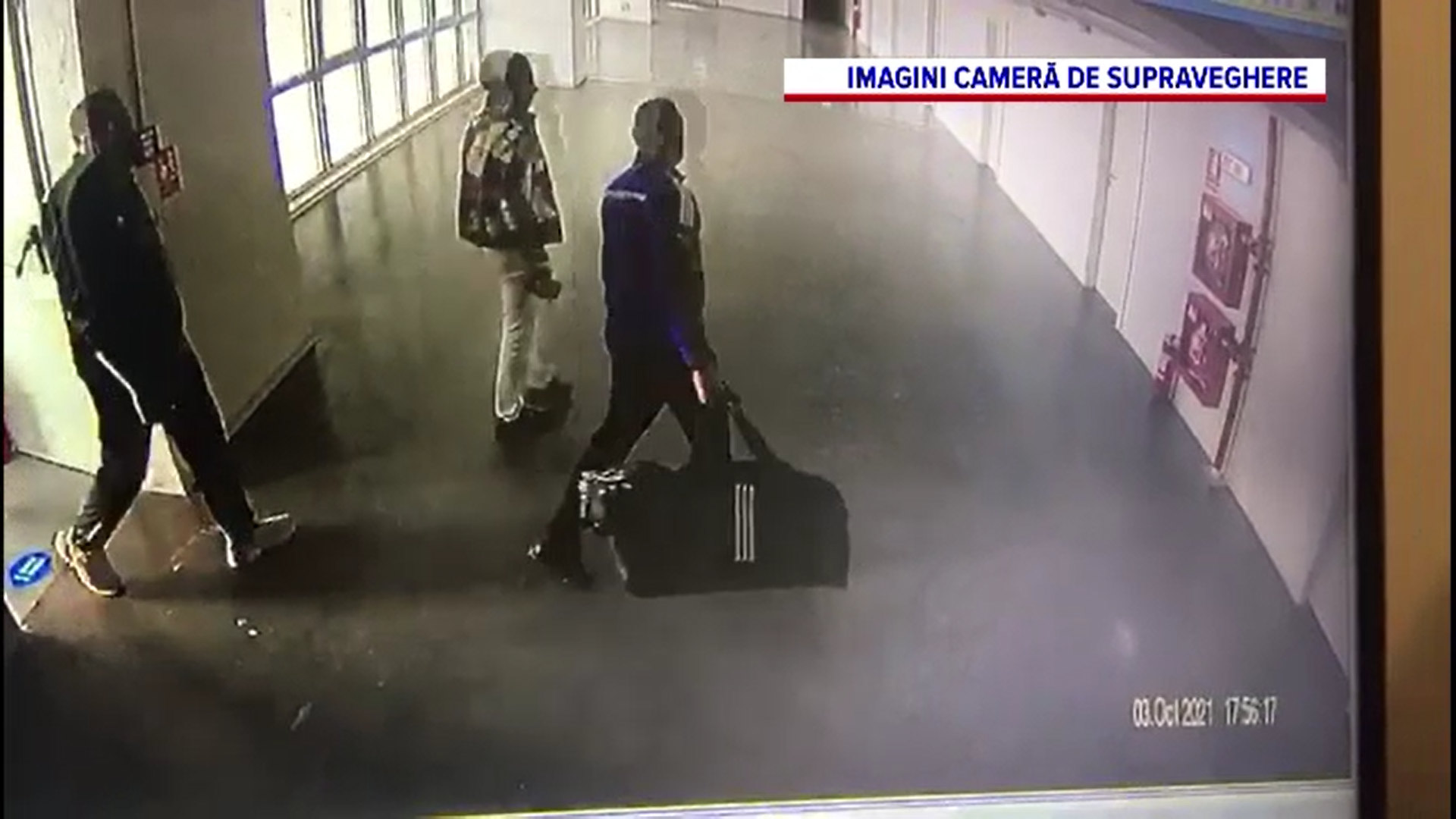 Polițiștii îi caută pe cei care au introdus bâte și cozi de topoare în loja stadionului din Bănie