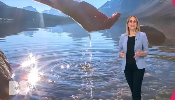 Apa minerală nu este indicată pentru copii. De la ce vârstă se poate diversifica sursa de apă potabilă